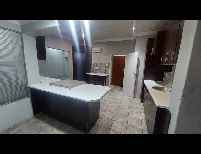 4 BEDROOM FREESTANDING TO LET IN WILGEHOF